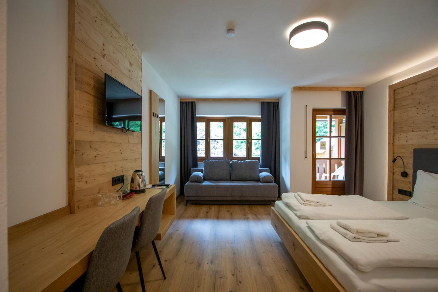 אנברג אים לאמרטל Sporthotel Dachstein West מראה חיצוני תמונה