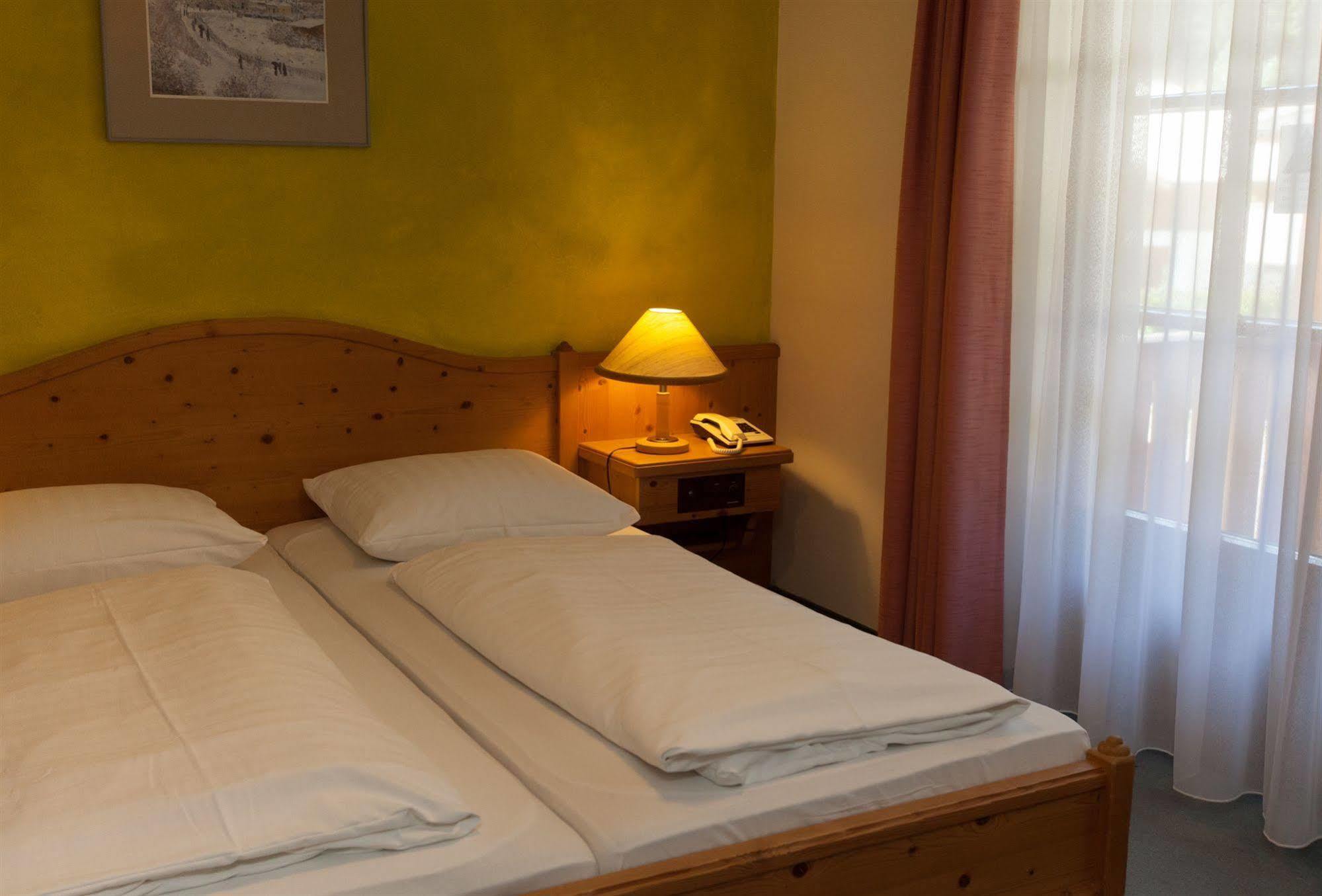 אנברג אים לאמרטל Sporthotel Dachstein West מראה חיצוני תמונה